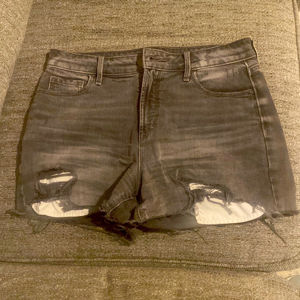 Old Navy Women’s High Rise Slim Secret Pocket Gray Denim Shorts Size 6